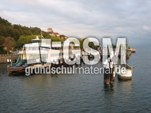 Fährhafen Meersburg.jpg